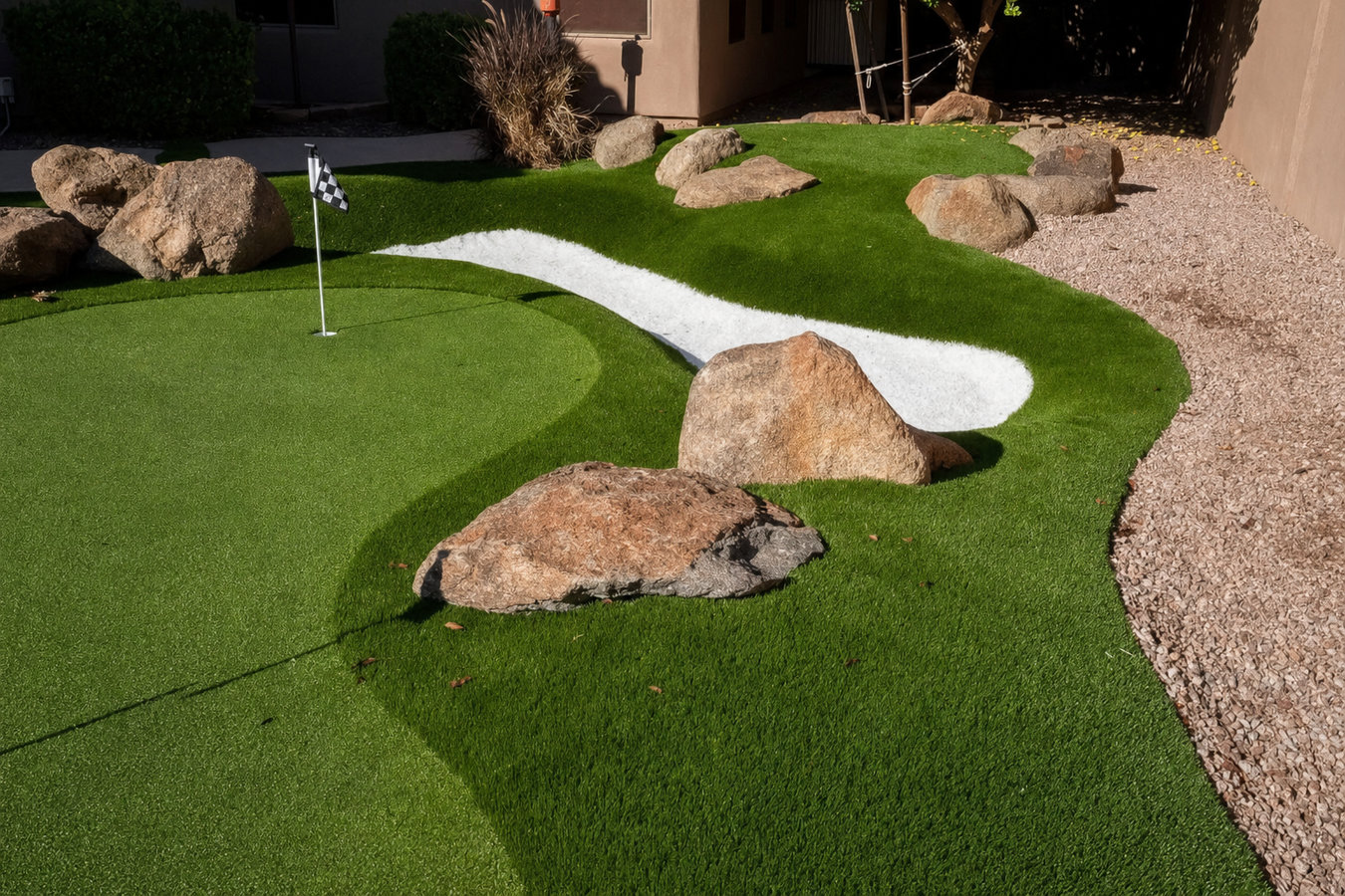 Putting green turf in Tulare, CA